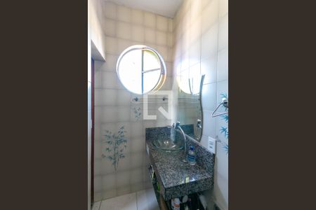 Casa à venda com 360m², 3 quartos e 2 vagasBanheiro