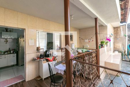 Casa à venda com 360m², 3 quartos e 2 vagasArea de servico