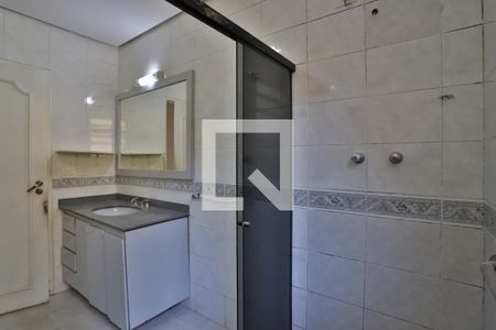 Casa à venda com 320m², 2 quartos e 2 vagasBanheiro 1