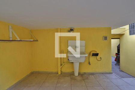 Casa à venda com 320m², 2 quartos e 2 vagasLavanderia