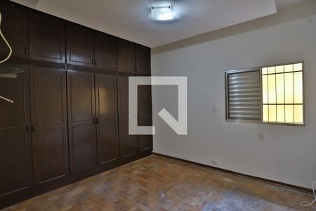 Casa à venda com 320m², 2 quartos e 2 vagasQuarto 3