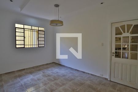 Casa à venda com 320m², 2 quartos e 2 vagasCopa