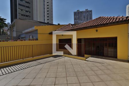 Casa à venda com 320m², 2 quartos e 2 vagasQuintal