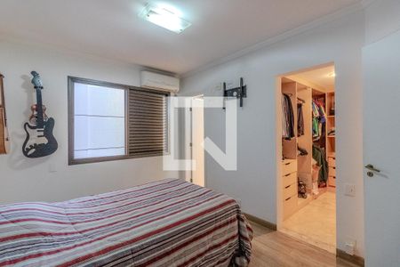 Apartamento à venda com 251m², 3 quartos e 3 vagas Apartamento à venda com 251m², 3 quartos e 3 vagasSuíte 3