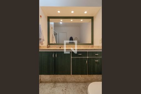 Apartamento à venda com 251m², 3 quartos e 3 vagas Apartamento à venda com 251m², 3 quartos e 3 vagasSuíte 2