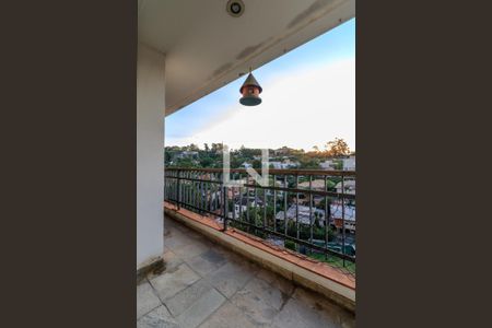 Apartamento à venda com 251m², 3 quartos e 3 vagas Apartamento à venda com 251m², 3 quartos e 3 vagasVaranda