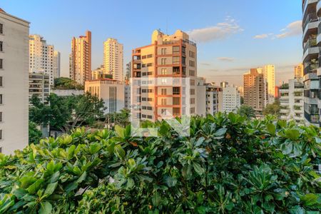 Apartamento à venda com 251m², 3 quartos e 3 vagas Apartamento à venda com 251m², 3 quartos e 3 vagasSala de Jantar vista