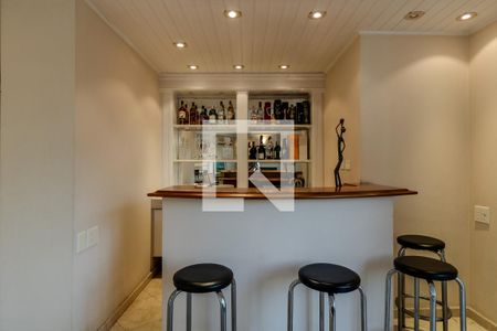 Apartamento à venda com 251m², 3 quartos e 3 vagas Apartamento à venda com 251m², 3 quartos e 3 vagasSala 2