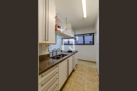 Apartamento à venda com 251m², 3 quartos e 3 vagas Apartamento à venda com 251m², 3 quartos e 3 vagasCozinha