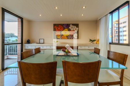 Apartamento à venda com 251m², 3 quartos e 3 vagas Apartamento à venda com 251m², 3 quartos e 3 vagasSala de Jantar