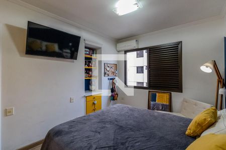 Apartamento à venda com 251m², 3 quartos e 3 vagas Apartamento à venda com 251m², 3 quartos e 3 vagasSuíte 2