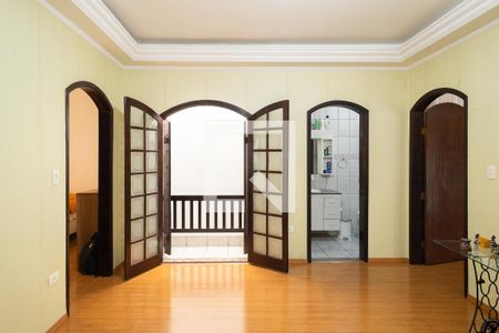 Casa à venda com 215m², 4 quartos e 3 vagasSala de TV