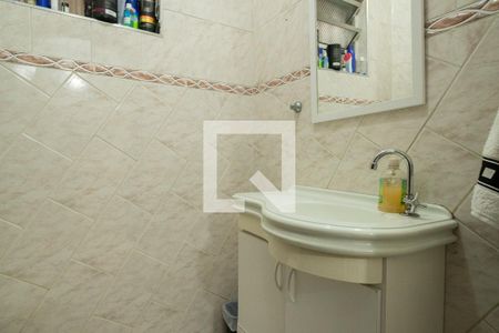 Casa à venda com 215m², 4 quartos e 3 vagasLavabo 