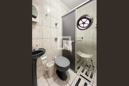 Casa à venda com 215m², 4 quartos e 3 vagasBanheiro de Serviço