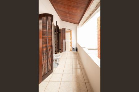 Casa à venda com 215m², 4 quartos e 3 vagasSacada - Quartos