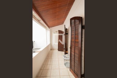 Casa à venda com 215m², 4 quartos e 3 vagasSacada - Quartos