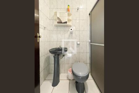 Casa à venda com 215m², 4 quartos e 3 vagasBanheiro de Serviço