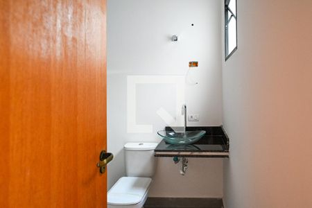 Casa à venda com 144m², 3 quartos e 2 vagasBanheiro