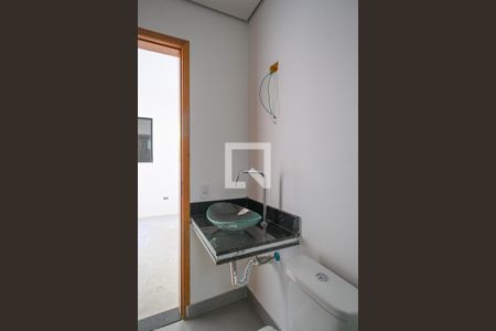 Casa à venda com 144m², 3 quartos e 2 vagasBanheiro