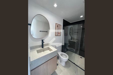 Banheiro de apartamento para alugar com 1 quarto, 38m² em Butantã, São Paulo