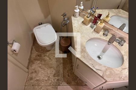 Apartamento à venda com 114m², 3 quartos e 3 vagasBanheiro da Suíte 1