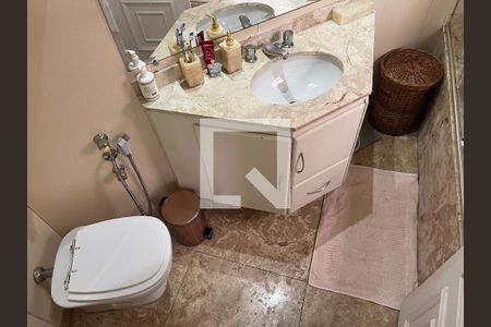 Apartamento à venda com 114m², 3 quartos e 3 vagasBanheiro da Suíte 1