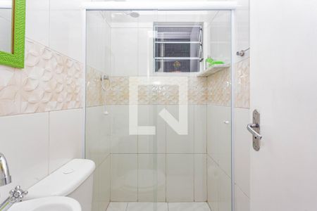 Banheiro de casa para alugar com 1 quarto, 35m² em Vila das Merces, São Paulo