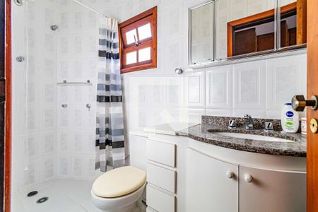 Casa à venda com 210m², 3 quartos e 2 vagasSuíte