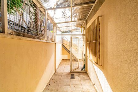 Casa à venda com 210m², 3 quartos e 2 vagasPátio