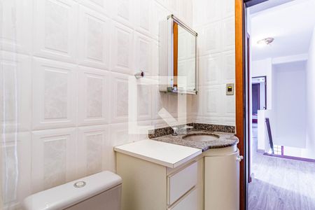 Casa à venda com 210m², 3 quartos e 2 vagasBanheiro social