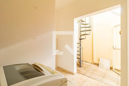 Casa à venda com 210m², 3 quartos e 2 vagasLavanderia