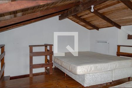 Quarto (Mezanino) de apartamento para alugar com 2 quartos, 70m² em Ponta das Canas, Florianópolis