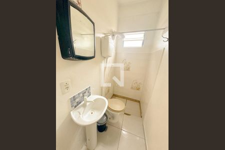 Banheiro de apartamento para alugar com 1 quarto, 25m² em Ponta das Canas, Florianópolis