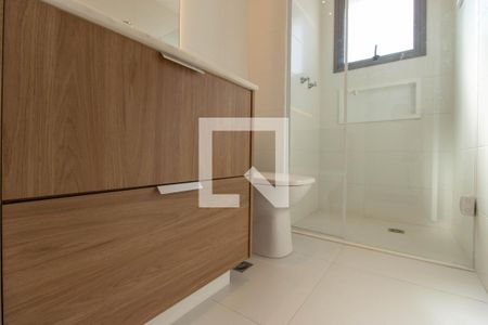 Apartamento para alugar com 71m², 2 quartos e 1 vaga Apartamento para alugar com 71m², 2 quartos e 1 vagaBanheiro da Suíte 1