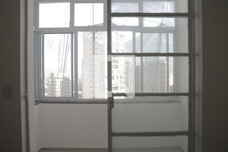 Apartamento à venda com 64m², 1 quarto e sem vagaSacada