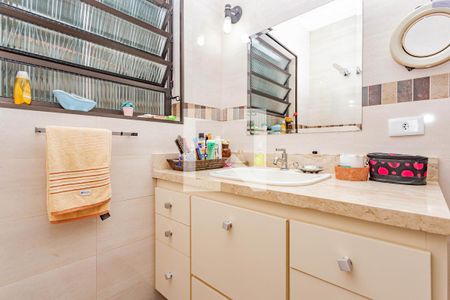 Banheiro da Suíte de casa à venda com 3 quartos, 270m² em Vila das Mercês, São Paulo