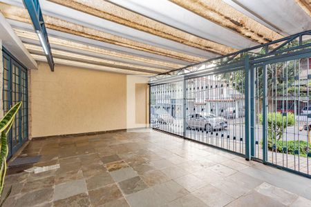 Casa à venda com 270m², 3 quartos e 3 vagasGaragem