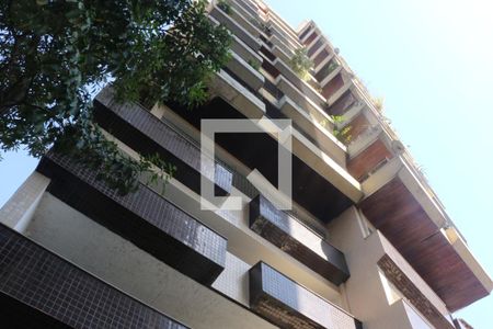 Apartamento para alugar com 110m², 3 quartos e 2 vagasFachada