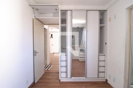 Quarto de apartamento para alugar com 2 quartos, 52m² em Parque Maria Domitila, São Paulo