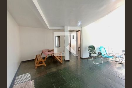 Apartamento para alugar com 75m², 3 quartos e sem vaga Apartamento para alugar com 75m², 3 quartos e sem vagaSala