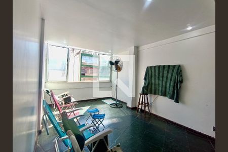 Apartamento para alugar com 75m², 3 quartos e sem vaga Apartamento para alugar com 75m², 3 quartos e sem vagaSala