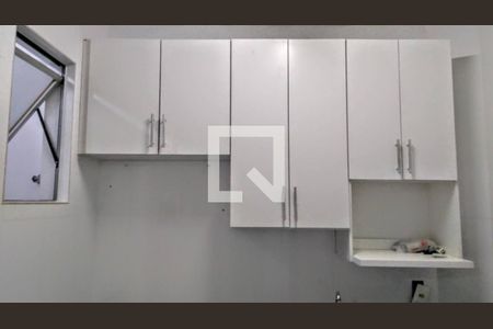 Cozinha de apartamento à venda com 2 quartos, 52m² em Planalto, Belo Horizonte