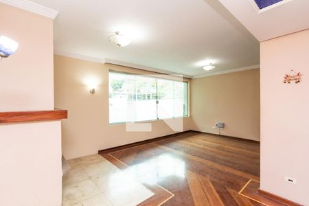 Sala de casa para alugar com 4 quartos, 225m² em Jardim Novo Mundo, São Paulo