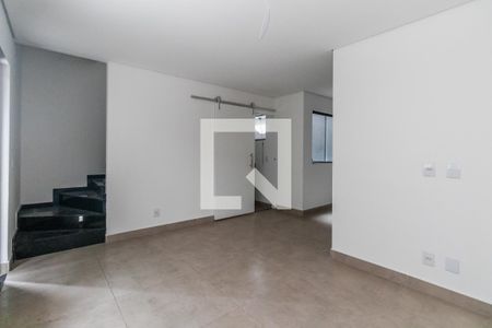 Sala de casa de condomínio para alugar com 3 quartos, 120m² em Vila Matilde, São Paulo
