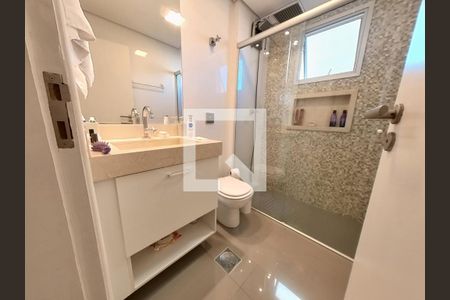 Banheiro de apartamento à venda com 1 quarto, 48m² em Vila Barreto, São Paulo