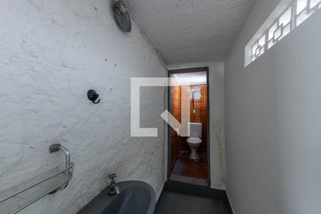 Banheiro  de casa para alugar com 1 quarto, 50m² em Parque da Vila Prudente, São Paulo