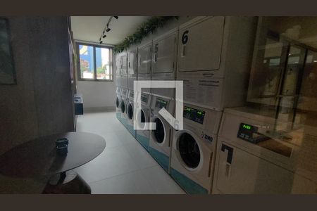 Studio para alugar com 25m², 1 quarto e sem vaga Studio para alugar com 25m², 1 quarto e sem vagaLavanderia