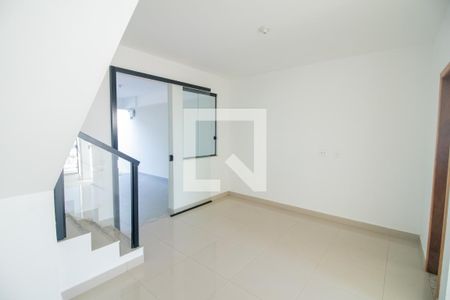 Sala de casa à venda com 3 quartos, 119m² em Centro, Betim