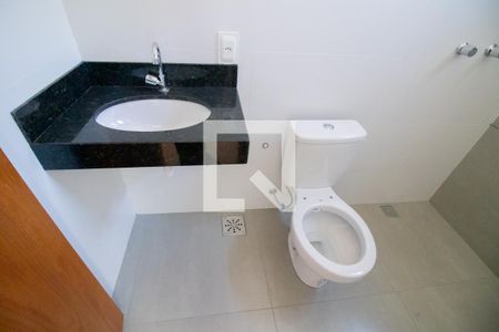 Casa à venda com 119m², 3 quartos e 2 vagasBanheiro da Suíte