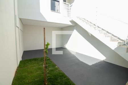 Casa à venda com 119m², 3 quartos e 2 vagasÁrea externa
